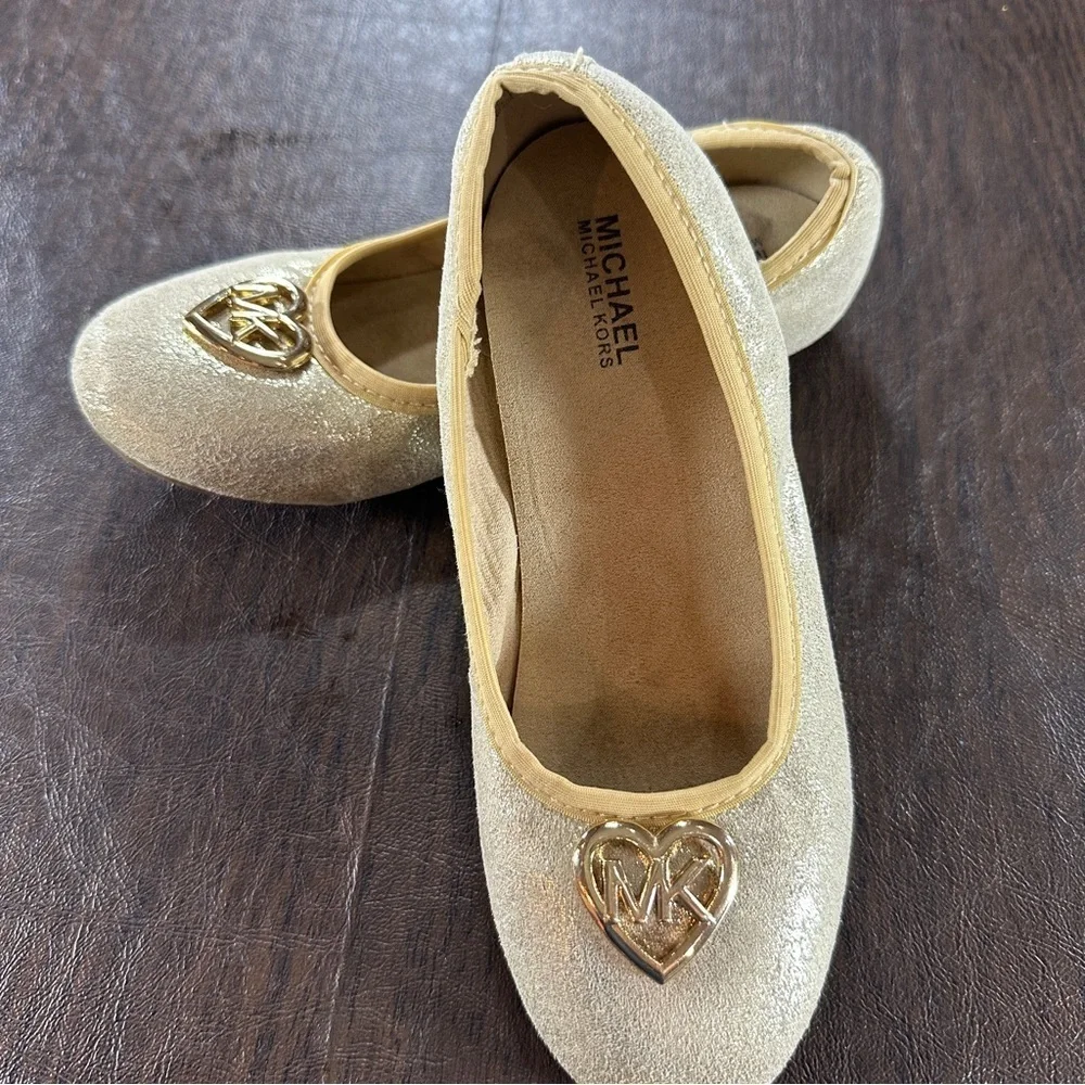 Michael Kors Faye Nollie Gold Heart Accent Flats Girls Sz 1